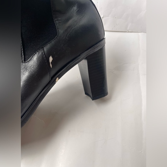 Tommy Hilfiger Square Toe Block Heel Leather Black Short Leather Boots Size 10M - Picture 11 of 13